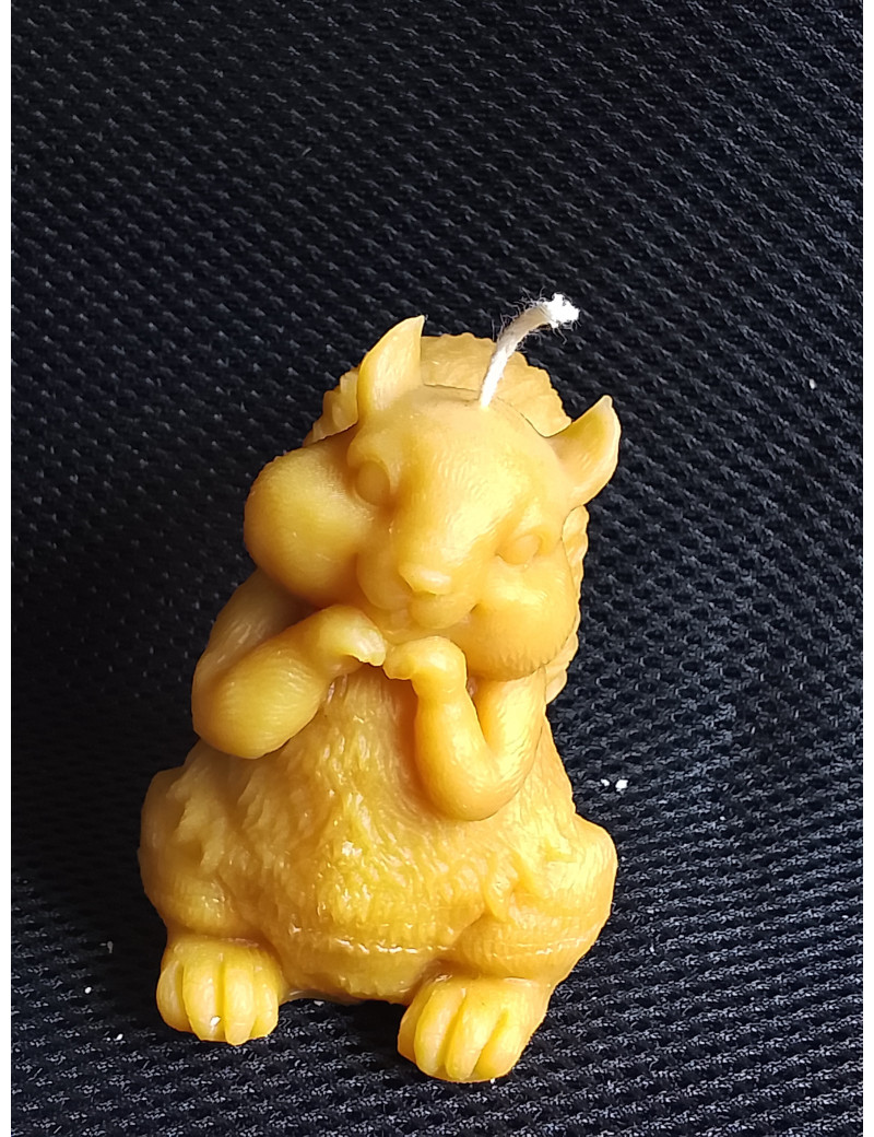 C287 Cheerful Squirrel Beeswax Candle – Handmade Forest Charm, 8cm
