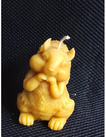 C287 Cheerful Squirrel Beeswax Candle – Handmade Forest Charm, 8cm
