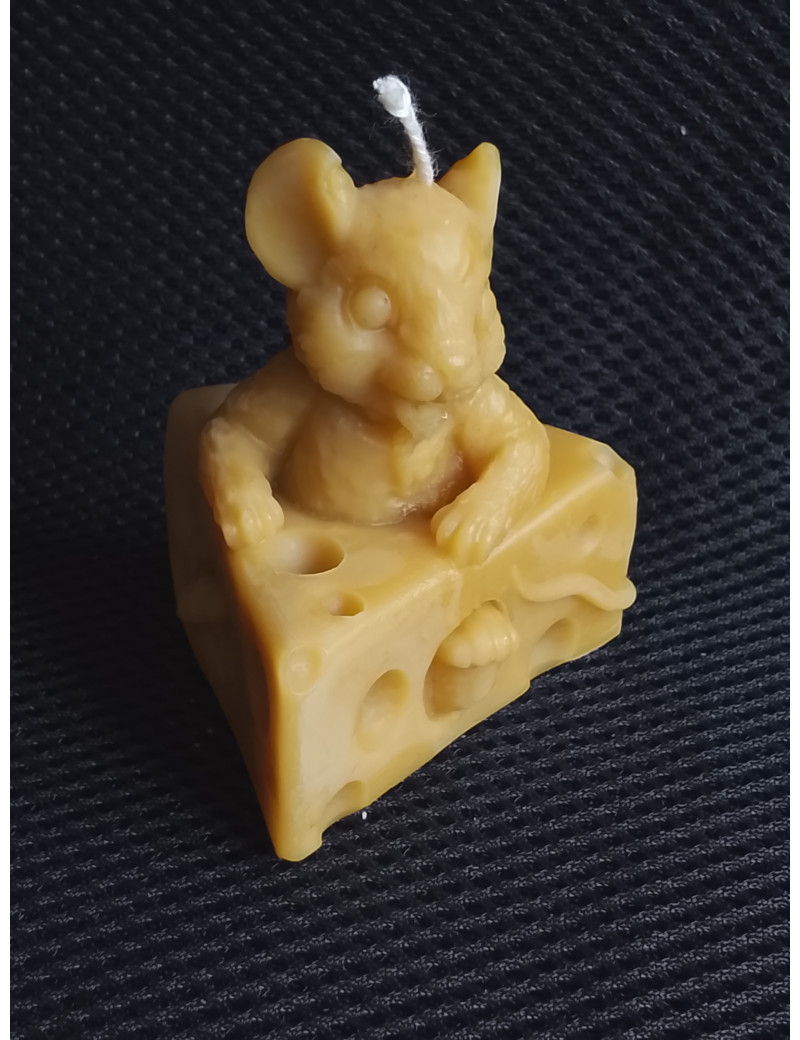 C290 Cheese Wedge Mouse Beeswax Candle – Gourmet Rodent 7cm Charm