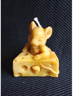 C290 Cheese Wedge Mouse Beeswax Candle – Gourmet Rodent 7cm Charm