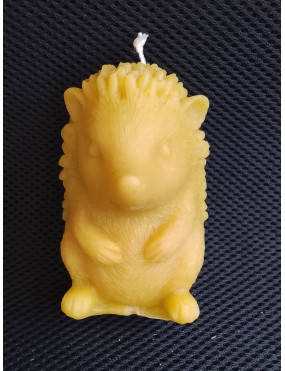 C302 – Hedgehog Beeswax Candle, 190g, 10cm
