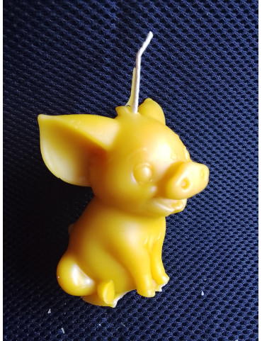 C244 – Fairy Tale Pig with Big Ears Beeswax Candle, 90g, 9cm
