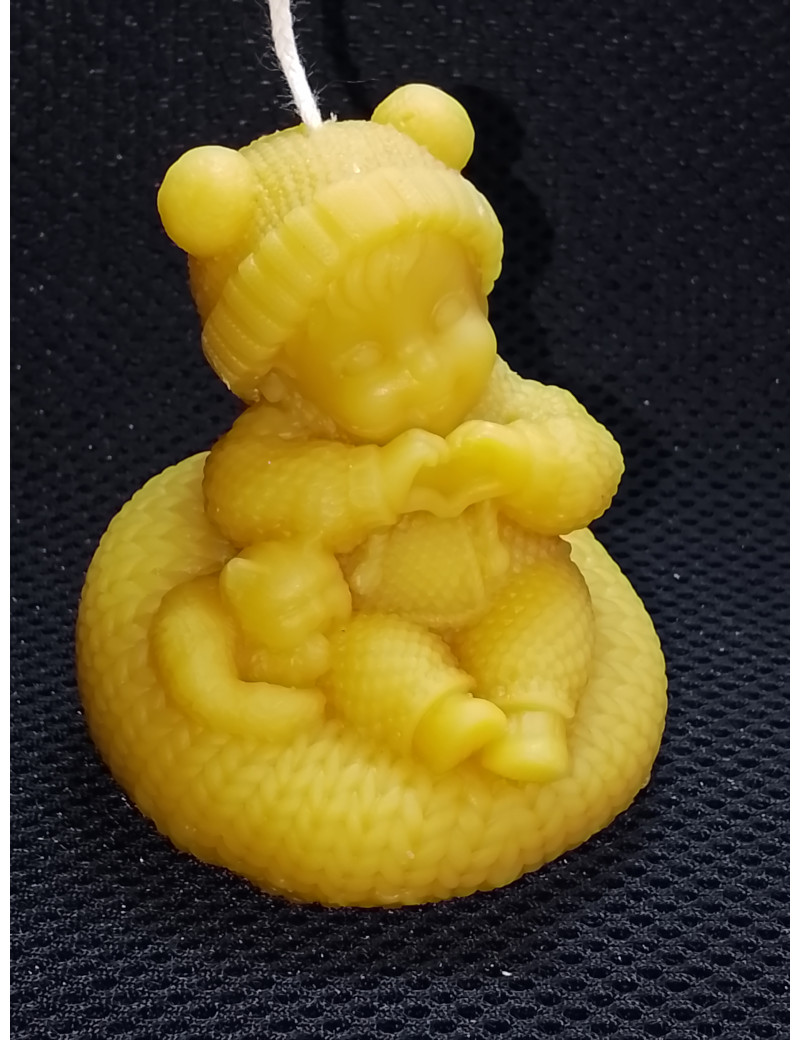 C388 Child with Kitten on Wool Cushion Candle