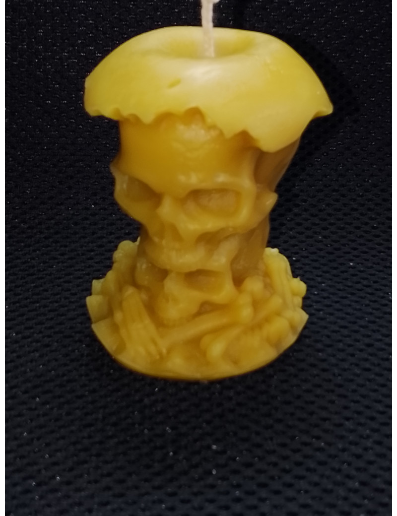 C395 Apple Core with Skulls Candle