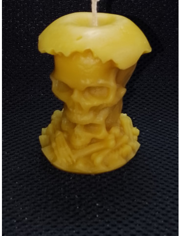 C395 Apple Core with Skulls Candle