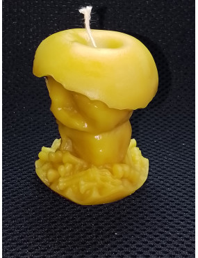 C395 Apple Core with Skulls Candle
