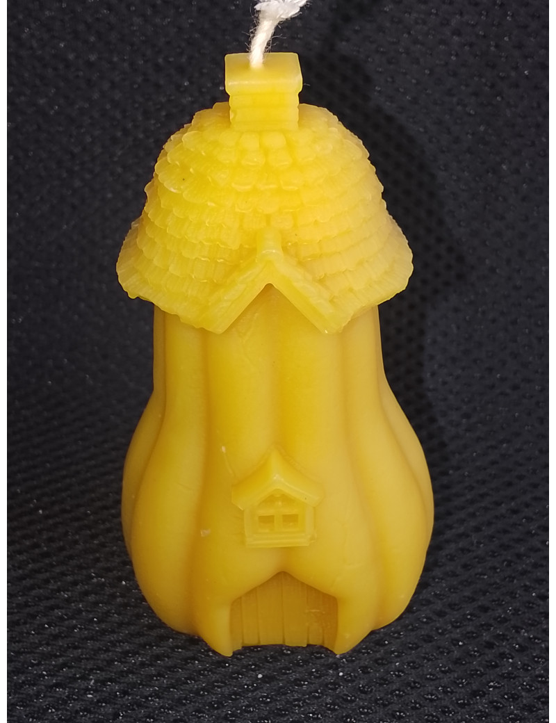C404 Pumpkin House Beeswax Candle