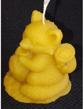 C420 Raccoon with Money Bag Beeswax Candle