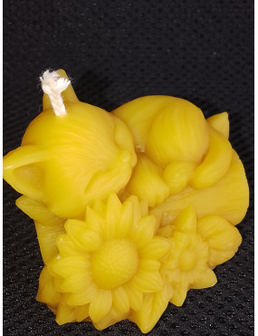 C424 Sleeping Cat Among Flowers Beeswax Candle