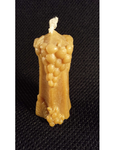 C006 Wax candle with grapes