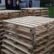 Free wooden pallets that we recycle into perfect beehive frames